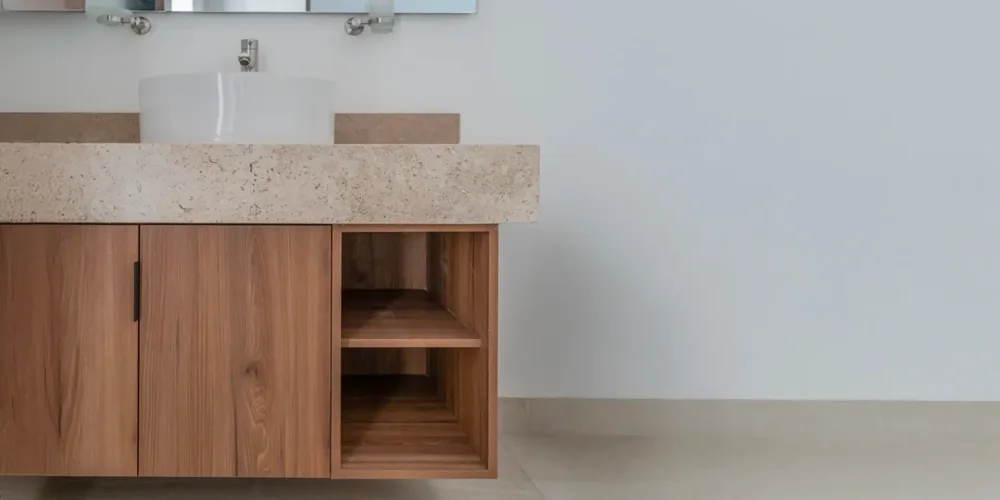 mueble-bano-flotante-melamina-cubierta-piedra-lavabo-sobre-encimera-nicho-almacenamiento